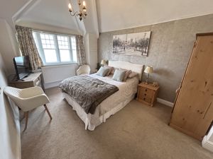 Photo 32- click for photo gallery